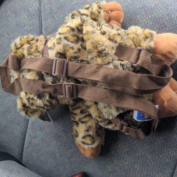 Childrens Brown Leopard Backpack by Critter Paxx. New With Tags. 3+ - Picture 4 of 7